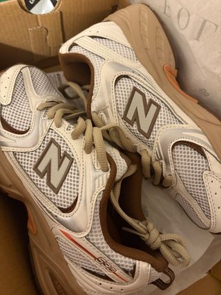 New Balance 530 Beige y Marrón