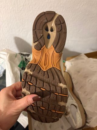 New Balance 530 Beige y Marrón