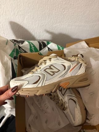 New Balance 530 Beige y Marrón