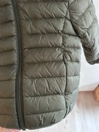 Abrigo Jott verde oliva. Niños talla 4 a. Perfecto