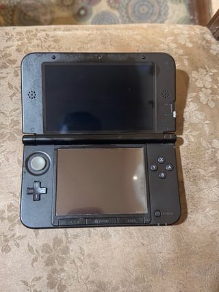 Nintendo 3DS XL Roja + Juegos y Funda