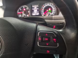 VW Touran 2.0 TDI DSG 140CV ETIQ B TECHO Y BOLA