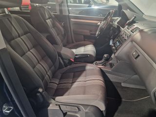 VW Touran 2.0 TDI DSG 140CV ETIQ B TECHO Y BOLA