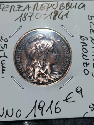 Lotto 12 monete di cui 2 romane e 10 antiche