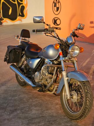 Suzuki Marauder 250cc Custom