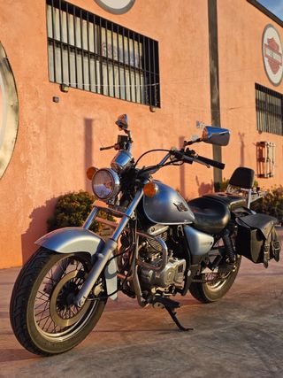 Suzuki Marauder 250cc Custom