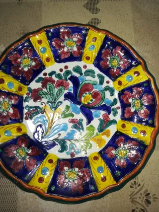 Piatto da collezione decorato a mano,,Mancinelli