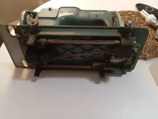 Máquina de coser Alfa Alfamatic 103