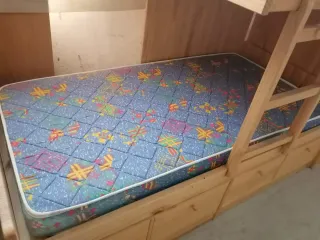 Dormitorio juvenil pino macizo natural