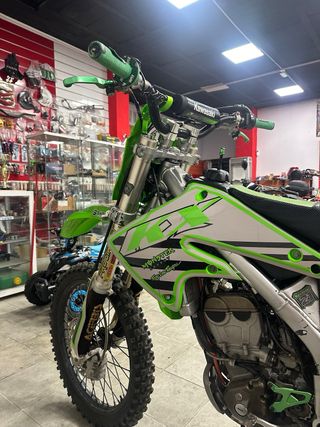 Moto Kawasaki Cross  en Perfecto estado no hay