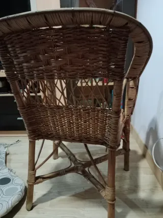 Butaca de mimbre. Adulto