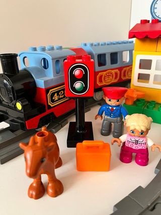 Treno Lego Duplo con personaggi e accessori