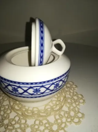 Vasetto in ceramica con decoro blu