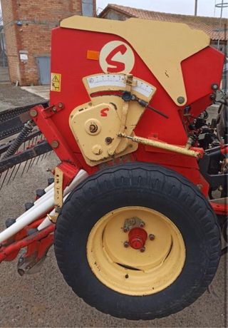 Sembradora Sola EURO-888D. Esta en Leon