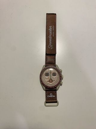 Omega Speedmaster Marrón y Beige