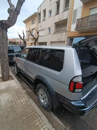 Mitsubishi Montero 2005