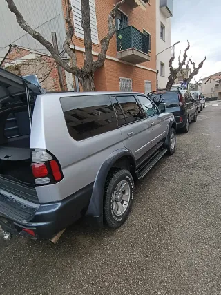 Mitsubishi Montero 2005