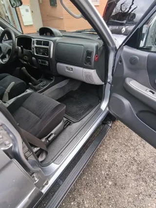 Mitsubishi Montero 2005