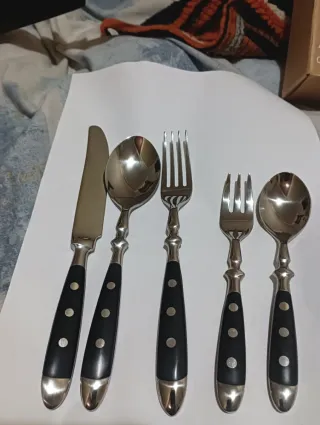 Juego cubiertos Alata 6 personas negro