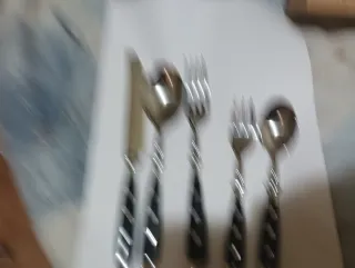 Juego cubiertos Alata 6 personas negro