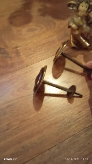 Suporte de cortinados dourado,novo