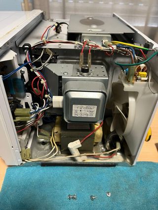 Servicios en instalaciones eléctricas de todo tipo