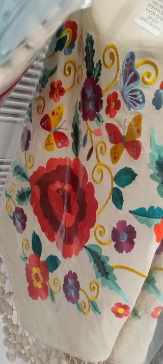 Mantoncillo Flamenco Bordado Madroños