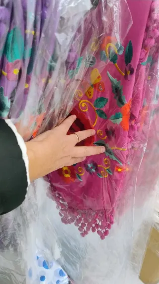 Mantoncillo Flamenco Bordado Madroños