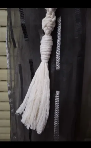 Recoge cortinas macramé madera