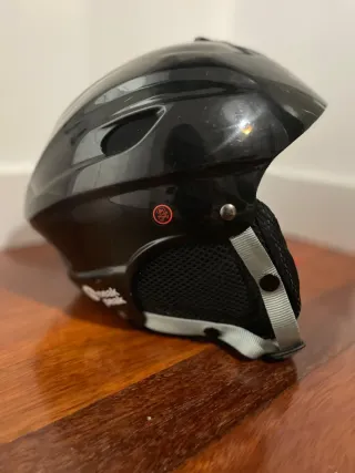 Conjunto de pantalón de esquí y casco T.14 años.