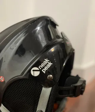 Conjunto de pantalón de esquí y casco T.14 años.