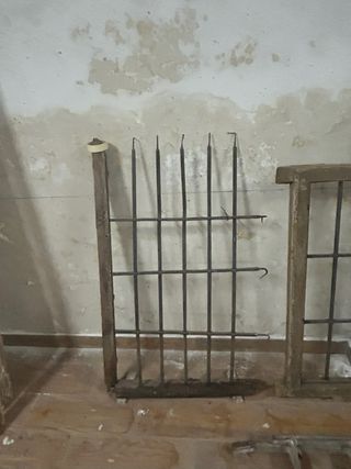 Puertas antiguas de madera y cristal