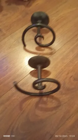 Suporte de parede, para cortinados em ferro .