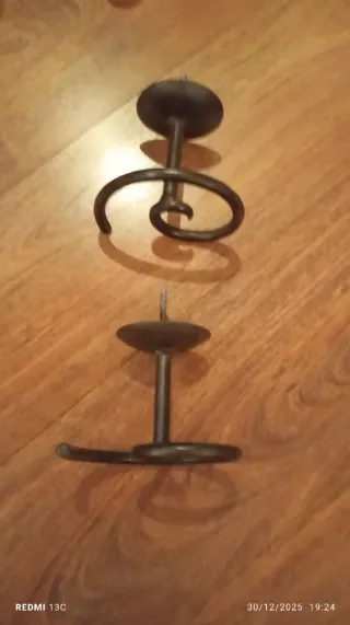 Suporte de parede, para cortinados em ferro .