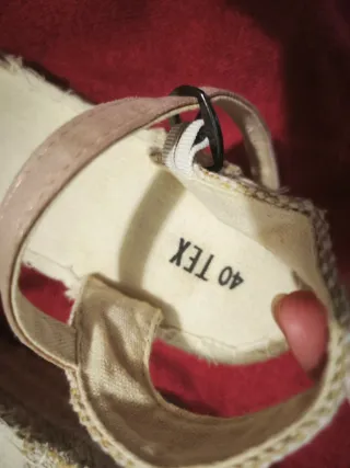 Alpargatas cuña rosa metalizado T40