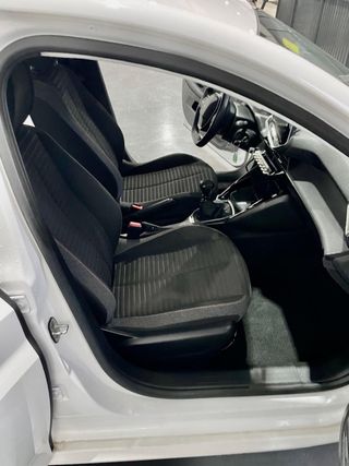 Peugeot 208 1.5 hdi 102 cv 2021