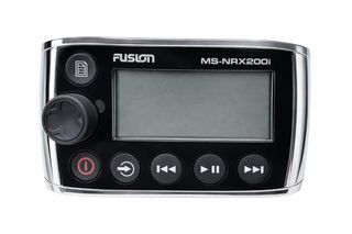 Radio FUSION UD750 y 2 Mandos NRX200