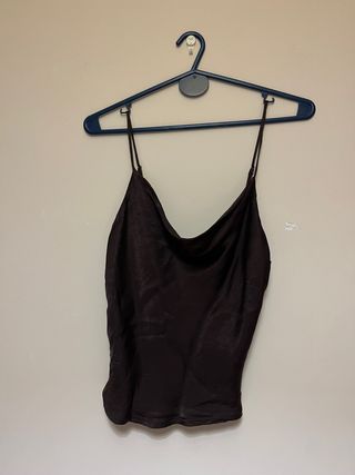 Top de tirantes satinado