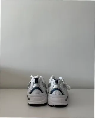 New Balance 530 Talla 37.5 Plata Azul