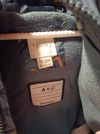 Plumas para niño con estampado de camiones