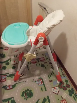 Silla de bebé con bandeja