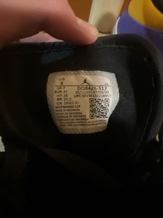 Zapatillas Jordan 1 Mid Morado y Amarillo