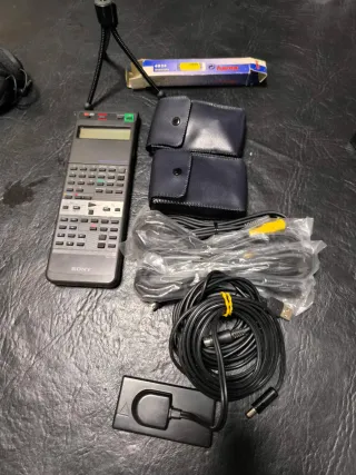 Videocámara Sony Negra y Plateada modelo dc-v30