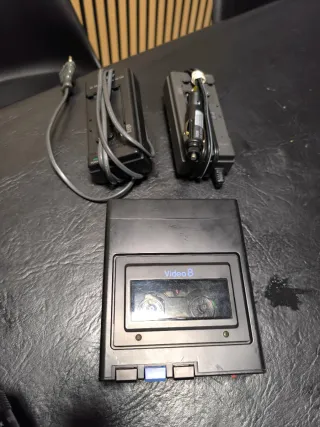 Videocámara Sony Negra y Plateada modelo dc-v30