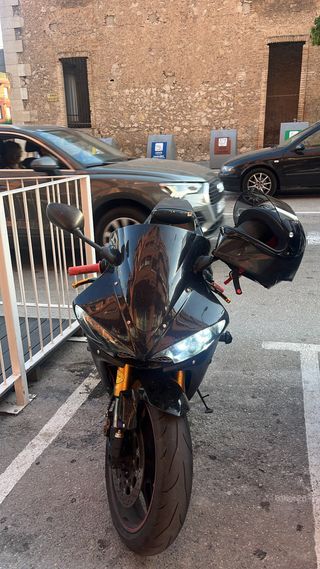 Yamaha R6 negra con 130cv para  carnet A2 600rr