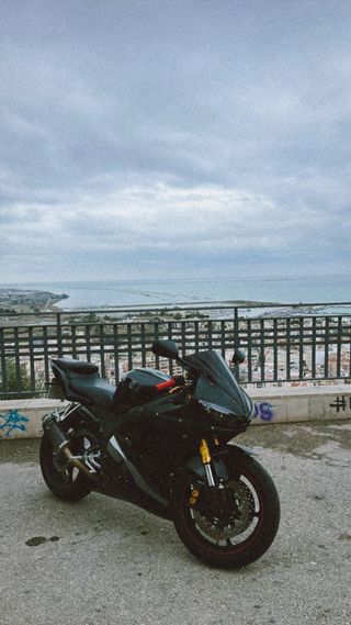 Yamaha R6 negra con 130cv para  carnet A2 600rr