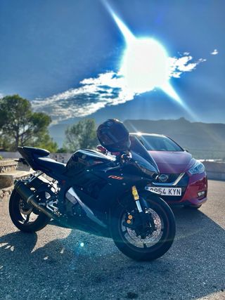 Yamaha R6 negra con 130cv para  carnet A2 600rr