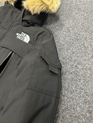 Parka The North Face Negra con Capucha