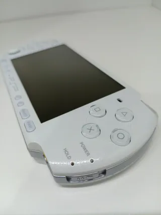 PSP 3000 Pearl White