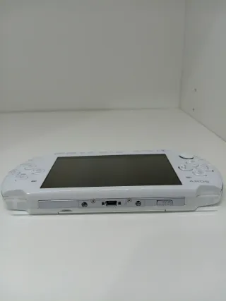 PSP 3000 Pearl White